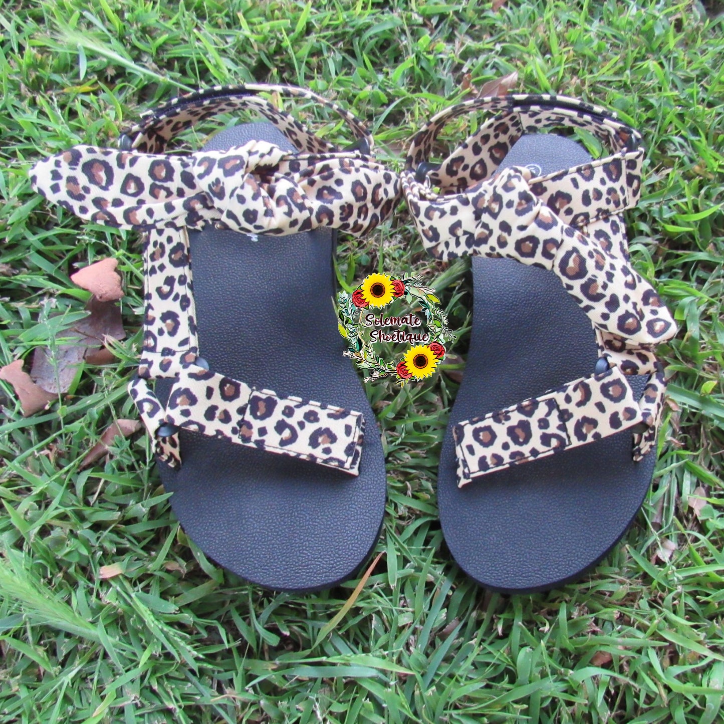Tie-Leopard